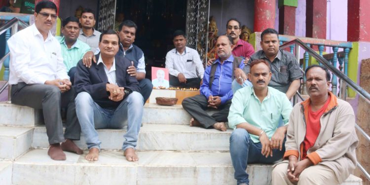 ବରିଷ୍ଠ ସାମ୍ବାଦିକଙ୍କ ଦେହାନ୍ତ – ରଣପୁର ପ୍ରେସ୍ କ୍ଲବ୍ ତରଫରୁ ସମୁହ ଦୀପଦାନ କରାଯାଇଥିଲା