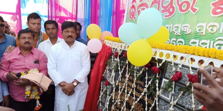 ବିଜେଡି ସରକାର କଥାରେ ନୁଏ  କାମରେ ବିଶ୍ୱାସ କରେ, ମନ୍ତ୍ରୀ ପ୍ରତାପ ଜେନା, ବନ୍ତଳା- କୁରୁଜଙ୍ଗା ଗ୍ରାମ ଉନ୍ନୟନ ସଡକ ଉନ୍ନତି କରଣ କାର୍ଯ୍ୟ ର ଶିଳାନ୍ୟାସ,