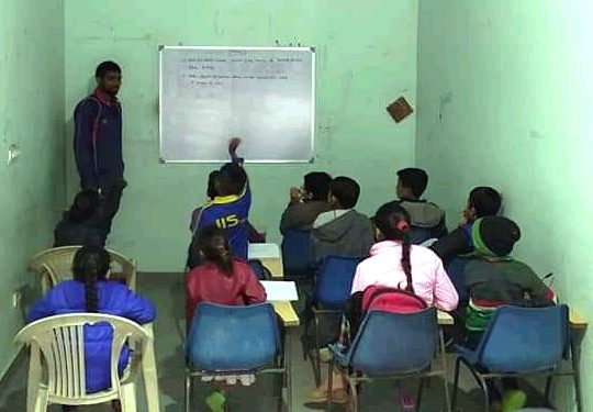 ଟିଉସନ ପ୍ରେମ ଛାଡ଼ୁନାହାନ୍ତି  ସରକାରୀ ମାଷ୍ଟ୍ରେ ଓ ଅଧ୍ୟାପକ ଅଧ୍ୟାପିକା