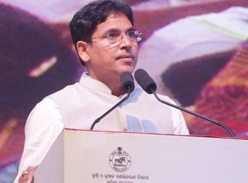 ୫ଟି ଆଧାରରେ ବିଭାଗର ସମସ୍ତ କାର୍ଯ୍ୟକୁ ସ୍ଵଚ୍ଛତା ଭିତ୍ତିରେ କରିବା ନିମନ୍ତେ ପ୍ରୟାସ – କୃଷି ବିଭାଗରେ ଆଉ କେଲେଙ୍କାରୀ ଚାଲିବ ନାହିଁ