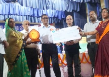 ମାହାଙ୍ଗା ବ୍ଲକ ଉମର ପଂଚାୟତ ପାଇଲା ସୁସ୍ଥ ପଂଚାୟତ ପୁରସ୍କାର