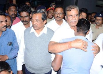 ମୃତାହତ ଙ୍କ ପରିବାରଙ୍କୁ ଭେଟି ସମବେଦନା ଜଣାଇଛନ୍ତି – ମନ୍ତ୍ରୀ ଅଶୋକ ଚନ୍ଦ୍ର ପଣ୍ଡା