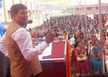 ମୋତେ ପାରୁଛ ଯେତେ ଗାଳି ଦିଅ ,  ପିଲାଙ୍କ ଭବିଷ୍ୟତ ସୁଧାରି ଦିଅ : ଅରୁଣ