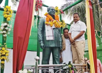 ଲଡୁ କିଶୋର ସ୍ୱାଇଁ ଙ୍କ ପ୍ରଥମ ଶ୍ରାଦ୍ଧ ବାର୍ଷିକ ଓ ପ୍ରତିମୂର୍ତ୍ତି ଉନ୍ମୋଚନ ଉତ୍ସବ