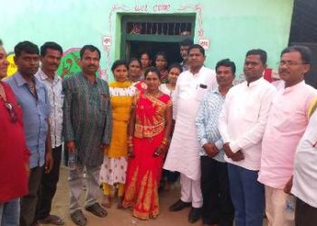 ନବ ଦମ୍ପତି ଙ୍କୁ ଆଶ୍ରିବାଦ ଦେଲେ ସାଂସଦ ଓ ବିଧାୟକ