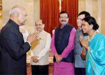 ରାଷ୍ଟ୍ରପତି ରାମନାଥ କୋବିନ୍ଦ ଆଜି ଓଡ଼ିଶା ସାଂସଦମାନଙ୍କୁ ରାଷ୍ଟାପାଟୀ ଭବନରେ ଜଳଖିଆ ପାଇଁ ନିମନ୍ତ୍ରଣ କରିଛନ୍ତି