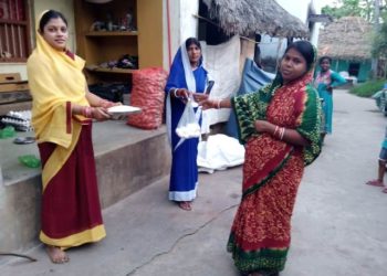 କରୋନା ପାଇଁ ମହିଳା ଶିଶୁ ବିକାଶ ବିଭାଗର  ସଚେତନତା କାର୍ଯ୍ୟକ୍ରମ, ଅଙ୍ଗନବାଡି କର୍ମୀ ଙ୍କୁ ମାସ୍କ ଓ ସାନିଟାଇଜର ଯୋଗାଇ ଦେବାକୁ ଦାବୀ