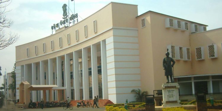 ତୃତୀୟ କରୋନା ରୋଗୀଙ୍କ ସଂସ୍ପର୍ଶରେ ଆସିଛନ୍ତି ବିଧାନସଭା କର୍ମଚାରୀ, ଲୋକସେବା ଭବନରେ ବସିବ ବିଧାନସଭା ୩୦ତାରିଖରେ