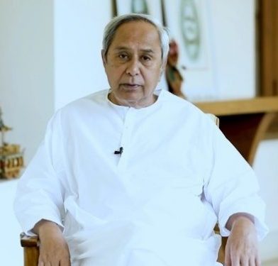 ନବୀନ ପଟ୍ଟନାୟକ : ପ୍ରତିପଞ୍ଚାୟତରେ ୧୦୦ ରୁ ୨୦୦ ପର୍ଯ୍ୟନ୍ତ ଗରିବ ଲୋକଙ୍କୁ ଦୈନିକ ରନ୍ଧାଖାଦ୍ୟ ଯୋଗାଇ ଦିଆଯିବ ବୋଲି ଘୋଷଣା କରିଛନ୍ତି ।