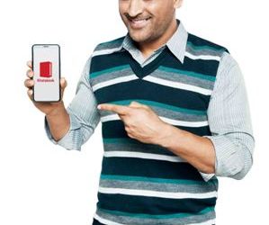 ଖାତାବୁକରେ ଏମ୍ ଏସ୍ ଧୋନିଙ୍କ ନିବେଶ