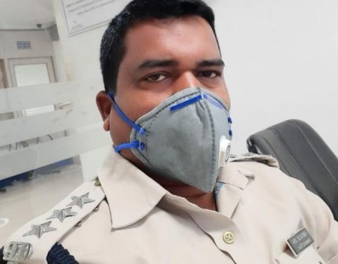 ଲକଡାଉନ ସମୟରେ ଶ୍ରୀ ଜୀଉଙ୍କୁ ଦର୍ଶନ କରି ପୋଲିସ ଅଧିକାରୀ ନିଲମ୍ବିତ ।।