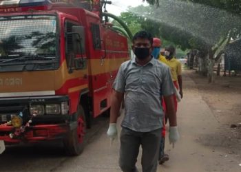 ବୈତରଣୀରୋଡ ବଜାରକୁ ସାନିଟାଇଜର କରାଗଲା