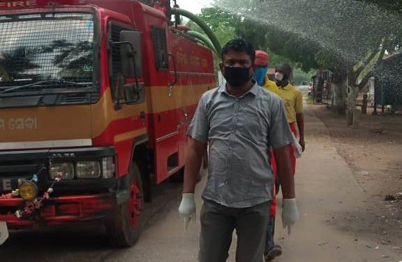 ବୈତରଣୀରୋଡ ବଜାରକୁ ସାନିଟାଇଜର କରାଗଲା