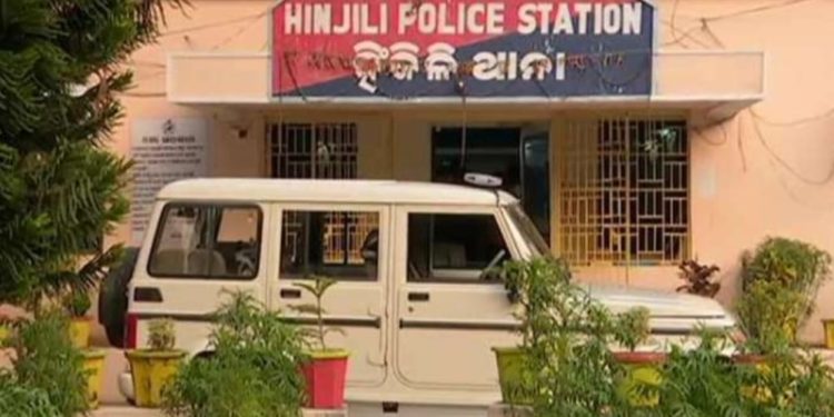 ପୂର୍ବ ଶତୃତାକୁ କେନ୍ଦ୍ର କରି କାତି ମାଡ଼ କାତି ଜବତ,ଜଣେ ଗିରଫ – ହିଞ୍ଜିଳିକାଟୁ