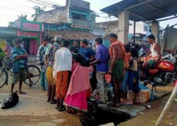 କରୋନା କଟକଣା : ଗ୍ରାମାଂଚଳରେ କାର୍ଯ୍ୟକାରୀ ହେଉନି ସାମାଜିକ ଦୂରତ୍ୱ ରକ୍ଷା – ହିଞ୍ଜିଳିକାଟୁ