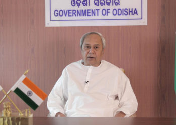 କୋଭିଡ୍-୧୯ ନିୟନ୍ତ୍ରଣ ପାଇଁ ସରପଞ୍ଚମାନଙ୍କୁ ଜିଲ୍ଲାପାଳ କ୍ଷମତା : କ୍ୱାରେଣ୍ଟାଇନ୍ ଅବଧି ସରିବା ପରେ ପ୍ରୋତ୍ସାହନ ରାଶି ୨ ହଜାର ଟଙ୍କା ଦିଆଯିବ ।