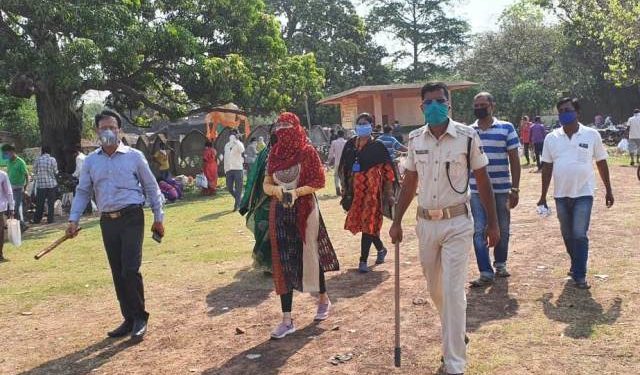 ଅମାନିଆ ଗ୍ରାହକଙ୍କ ପାଇଁ ଶନିବାର ପୂର୍ବକୋଟ ହାଟରେ ପ୍ରଶାସନର ପକ୍ଷରୁ ଚଢ଼ାଉ – କୋରାଇ