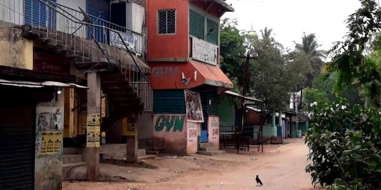 ସାଦକପୁର ‘ସଟ୍ ଡାଉନ୍‌’ ପାଇଁ ରାସ୍ତାଘାଟ ଶୂନଶାନ୍‌ ; ପୁଲିସ ଓ ପ୍ରଶାସନର ପଇଁନ୍ତିରା