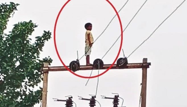 ଯାଜପୁର ଜିଲ୍ଲା,କୋରେଇ ବ୍ଲକ – ଶିଶୁଟି କିପରି ଏପରି ଏକ ବିପଦପୂର୍ଣ୍ଣ ସ୍ଥାନରେ ପହଞ୍ଚିଲା ….