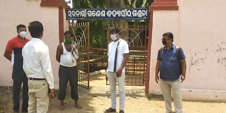 ଉପ ଜିଲ୍ଲାପାଳଙ୍କ ସଙ୍ଗରୋଧ କେନ୍ଦ୍ର ପରିଦର୍ଶନ – ହିଞ୍ଜିଳିକାଟୁ