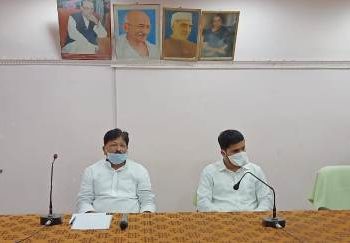 ପଂଚାୟତରାଜ ମନ୍ତ୍ରୀଙ୍କ ମାହାଙ୍ଗା ନିଶ୍ଚନ୍ତକୋଇଲି ବ୍ଲକ ରେ ସମୀକ୍ଷା, ବିଭିନ୍ନ ସଙ୍ଗରୋଦ୍ଧ କେନ୍ଦ୍ର ପରିଦର୍ଶନ କରି କଲେ ତଦାରଖ