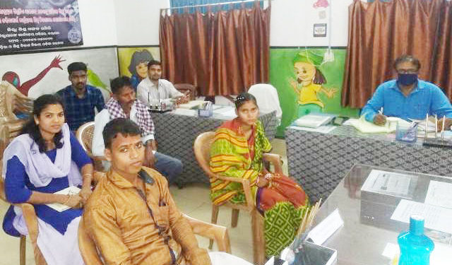 ବେଦୀରୁ ବରକନ୍ୟାକୁ ଉଠାଇଆଣିଲା – ଚାଇଲଡ ହେଲ୍ପ ଲାଇନ