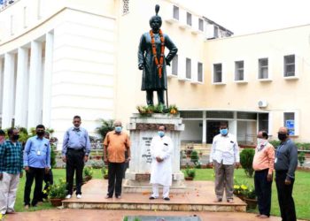 ବିଧାନସଭା ପରିସରରେ ମହାରାଜା କୃଷ୍ଣଚନ୍ଦ୍ର ଗଜପତି ନାରାୟଣ ଦେବଙ୍କ ଶ୍ରାଦ୍ଧ ଦିବସ ପାଳିତ – ଭୁବନେଶ୍ୱର