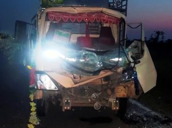 ଯାତ୍ରୀବାହୀ ବସ୍ ପଛକୁ ଧକ୍କା ଦେଲା ଆମ୍ବ ବୋଝେଇ ମିନି ଟ୍ରକ, ୨ ଗୁରୁତର – ହିଞ୍ଜିଳିକାଟୁ