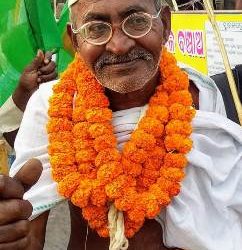 ଗାନ୍ଧୀ ବେଶରେ ରାଜ୍ୟପାଳଙ୍କ ମନ ଜିଣିଥିବା ନୟାଗଡ଼ର ବିଶିଷ୍ଠ ଶ୍ରମିକ ନେତା , ଚିନିକଳ ଆନ୍ଦୋଳନର ମୁଖ୍ୟ ପୁରୋଧା ଗାନ୍ଧିବାଦୀ – ଯୋଗେନ୍ଦ୍ର ଖୁଣ୍ଟିଆଙ୍କ ପରଲୋକ