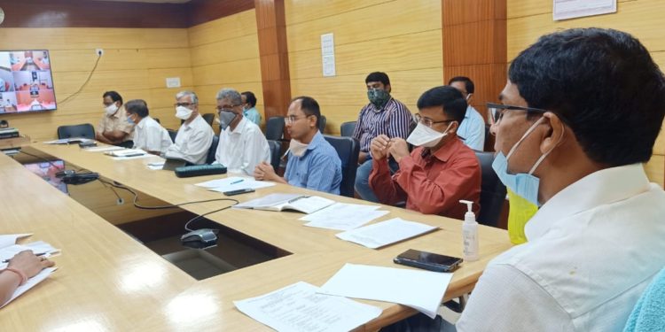 ଉଚ୍ଚ ଶିକ୍ଷା ବିଭାଗରେ +୩ ଓ ପିଜିର ସେମିଷ୍ଟର ପରୀକ୍ଷା ହେବ ନାହିଁ ୨୫% ସେଲ୍ଫ ଷ୍ଟଡି ଦ୍ୱାରା ଶେଷ ହେବ : ମନ୍ତ୍ରୀ ଡ଼ ଅରୁଣ ସାହୁ ।