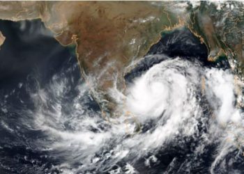 ଅବପାତର ରୂପ ନେଲା ଦକ୍ଷିଣ ବଙ୍ଗୋପସାଗରରେ ସୃଷ୍ଟ ଲଘୁଚାପ । ପାରାଦୀପ ଠାରୁ ୧୧ଶହ କିଲୋମିଟର ଦୂରରେ ଅବସ୍ଥିତ ଅମ୍ପାନ୍ । ସନ୍ଧ୍ୟା ସାଢେ ୫ଟାରେ ନେବ ବାତ୍ୟାର ରୂପ