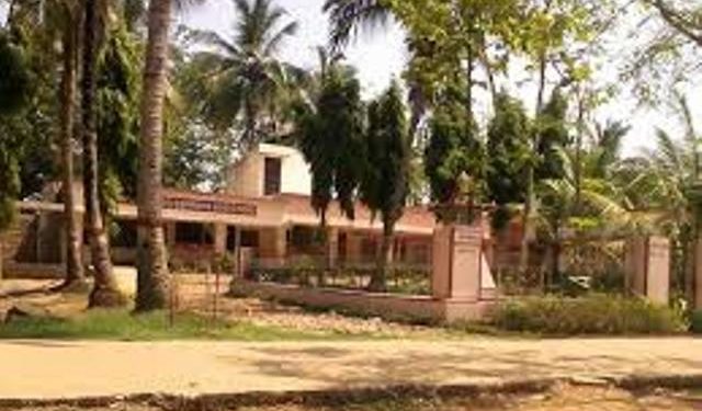 ଅନୁଦାନରୁ ବଂଚିତ ୧୧ ଉଚ୍ଚ ବିଦ୍ୟାଳୟର ଶିକ୍ଷକ ଓ କର୍ମଚାରୀ ଭୋକ ଉପାସରେ ଦିନ କାଟୁଛନ୍ତି