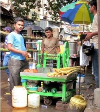ବଢୁଛି ତାତି : ରାସ୍ତାକଡ଼ ମୃଦୁପାନୀୟର ବଢୁଛି ଚାହିଦା