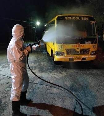 ଗଞ୍ଜାମର ଜଗନ୍ନାଥପୁରରୁ ପ୍ରବାସି ଓଡିଆଙ୍କୁ ଛାଡି ନୟାଗଡ ଫେରୁଥିବା ବସ୍ କୁ ସାନିଟାଇଜ୍ କଲା ଅଗ୍ନିଶମ ସେବା ବିଭାଗ