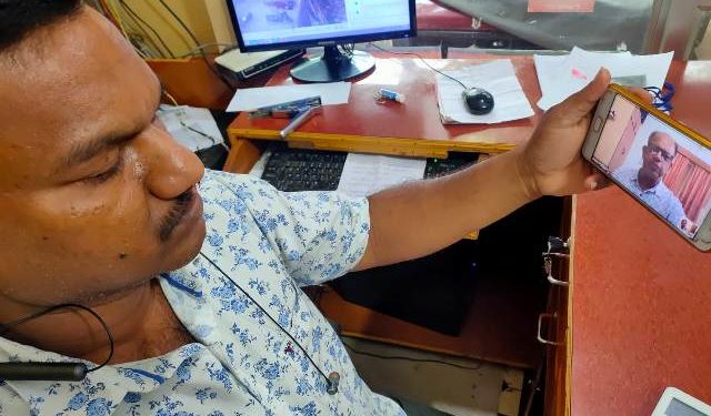 ନୟାଗଡ ବିଜୁ ଯୁବଜନତାଦଳ ନିର୍ବାଚନ ମଣ୍ତଳୀ ସ୍ତରୀୟ ଆ.ଟି ମୁଖ୍ୟଙ୍କ ସହ ରାଜ୍ୟ ବିଜେଡି ଆ.ଟି ସେଲ ମୁଖ୍ୟ ସାଂସଦ ଅମର ପଟ୍ଟନାୟକଙ୍କ ଭି.ସି.ମାଧ୍ୟମରେ କୋଭିଡ୍ ୧୯ ର ସଫଳ ମୁକାବିଲା ନିମନ୍ତେ ବ୍ୟାପକ ଆଲୋଚନା ।