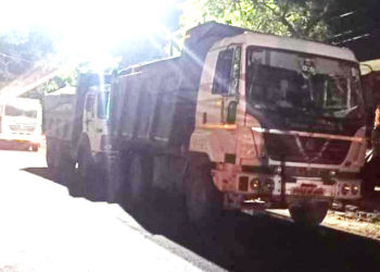 ମାହାଙ୍ଗା ତହସିଲଦାର ଙ୍କ ଚଢ଼ାଉ, ୩ ବାଲି ବୋଝେଇ ହାଇୱା ଜବତ