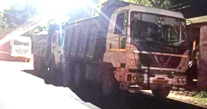 ମାହାଙ୍ଗା ତହସିଲଦାର ଙ୍କ ଚଢ଼ାଉ, ୩ ବାଲି ବୋଝେଇ ହାଇୱା ଜବତ