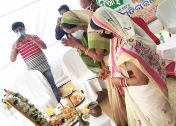 ସୀମା ସୁରକ୍ଷା ବଳ ର ଯବାନ ସ୍ୱର୍ଗତ ବିକାଶ ପଣ୍ଡା ଙ୍କ ଦ୍ଵାଦଶ ଦିବସ ରେ ବିଧାୟିକା – ଶ୍ରୀମତୀ ସୁନନ୍ଦା ଦାସ