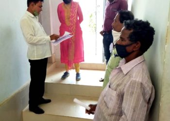 ବିଜେପି ଓ ବିଜେଡିର ସ୍ୱେଛାଚାରୀ ଶାସନ, ମନରେମାରେ ଶ୍ରମିକ ବଦଳରେ ମେସିନି କରୁଛିକାମ – କୋରାଇ ବ୍ଳକରେ ଉନ୍ନୟନ କାର୍ଯ୍ୟରେ ଅନିୟମିତତା ଉଚ୍ଚସ୍ତରୀୟ ତଦନ୍ତ ଦାବିରେ କଂଗ୍ରେସର ବିଡିଓଙ୍କୁ ଦାବିପତ୍ର