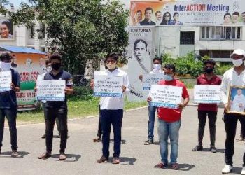 ତୁରନ୍ତ ଫି ଛାଡ଼ କରିବା ସହ ସମୟ ସୀମା ବଢାଯାଉ ନହେଲେ ବିଦ୍ୟାର୍ଥୀଙ୍କୁ ଟଙ୍କା ଦିଆଯାଉ : ନିରଞ୍ଜନ ଦାସ