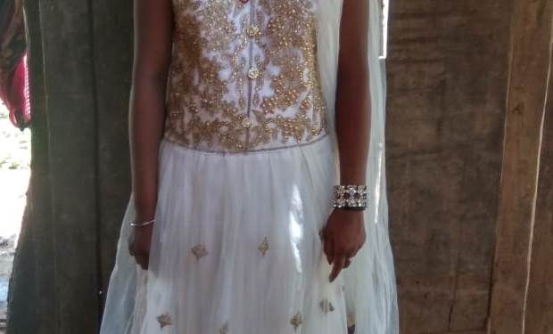 ଅନାଥ ଝିଅକୁ ସହଯୋଗ ର ହାତ ବଡାଇଲେ ବିଜୁଜନତା ଦଳର ବରିଷ୍ଠ କର୍ମକର୍ତ୍ତା ।