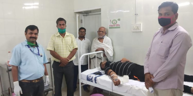 ନୟାଗଡ ଜୀବନ ବିନ୍ଦୁ ଆନୁକୂଲ୍ୟରେ ରକ୍ତ ଦାନ ଶିବିର ଅନୁଷ୍ଠିତ : ୨୩ ୟୁନିଟ ବ୍ଲଡ଼ ସଂଗୃହିତ ।