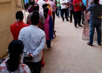 କରୋନା ବ୍ୟାନ ପିରିଅଡ଼ରେ ସ୍କୁଲରେ ନାମ ଲେଖା ନିଷ୍ପତି କାହା ସ୍ୱାର୍ଥରେ ? ଅଭିଭାବକ ନା ସ୍କୁଲ ମାଲିକ