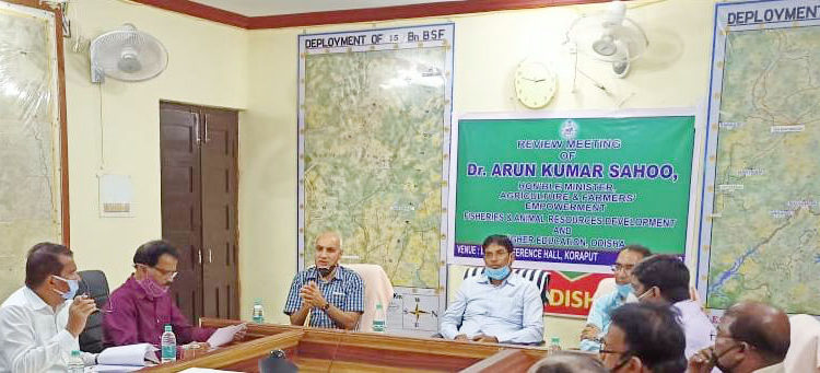 ଅବିଭକ୍ତ କୋରାପୁଟ ଜିଲ୍ଲା ଗସ୍ତ କରି  ଖରିଫ ଚାଷର ସମୀକ୍ଷା କଲେ : କୃଷିମନ୍ତ୍ରୀ ଡ଼ଃ ଅରୁଣ ସାହୁ