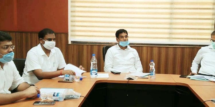 ମନ୍ତ୍ରୀଙ୍କ ପ୍ରତୁଶୃତି ପରେ ଆନ୍ଦୋଳନକୁ ବନ୍ଦ କରି,ମତ୍ସ୍ୟ ଉତ୍ପାଦନ କାର୍ଯ୍ୟକ୍ରମ ପୁନଃ ଜାରୀ ରଖିବେ ।