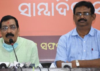 ନିଜ ପିଠି ଥାପୁଡାଇବା ବନ୍ଦ କରି ଦୈନିକ ୧୫ ହଜାର ଟେଷ୍ଟ କରାନ୍ତୁ ରାଜ୍ୟ ସରକାର : ବି.ଜେ.ପି