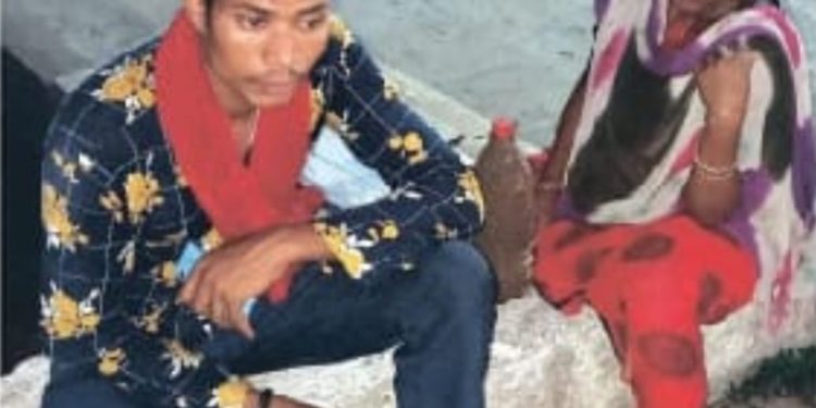 ପ୍ରେମ ବିବାହକୁ ପରିବାରର ଅସ୍ବୀକାର ପରେ ପ୍ରେମି ଯୁଗଳକୁ ଉଦ୍ଧାର କଲେ – ” ମା ଗୃହ ” ର ସଂଯୋଜିକା