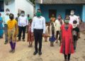 ସମ୍ପୂର୍ଣ୍ଣ ମାସ୍କ ଗ୍ରାମ ପରିଦର୍ଶନ କଲେ ଗଜପତି ଜିଲ୍ଲାପାଳ