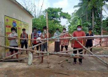 ବାଉଁଶ ବାଡ଼ ପାଇଁ ସରପଞ୍ଚଙ୍କୁ ଧମକ