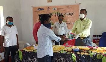 ରାଜମିସ୍ତ୍ରୀ ପ୍ରଶିକ୍ଷାର୍ଥୀଙ୍କୁ ସହାୟତା  ଉପକରଣ ବଣ୍ଟନ,